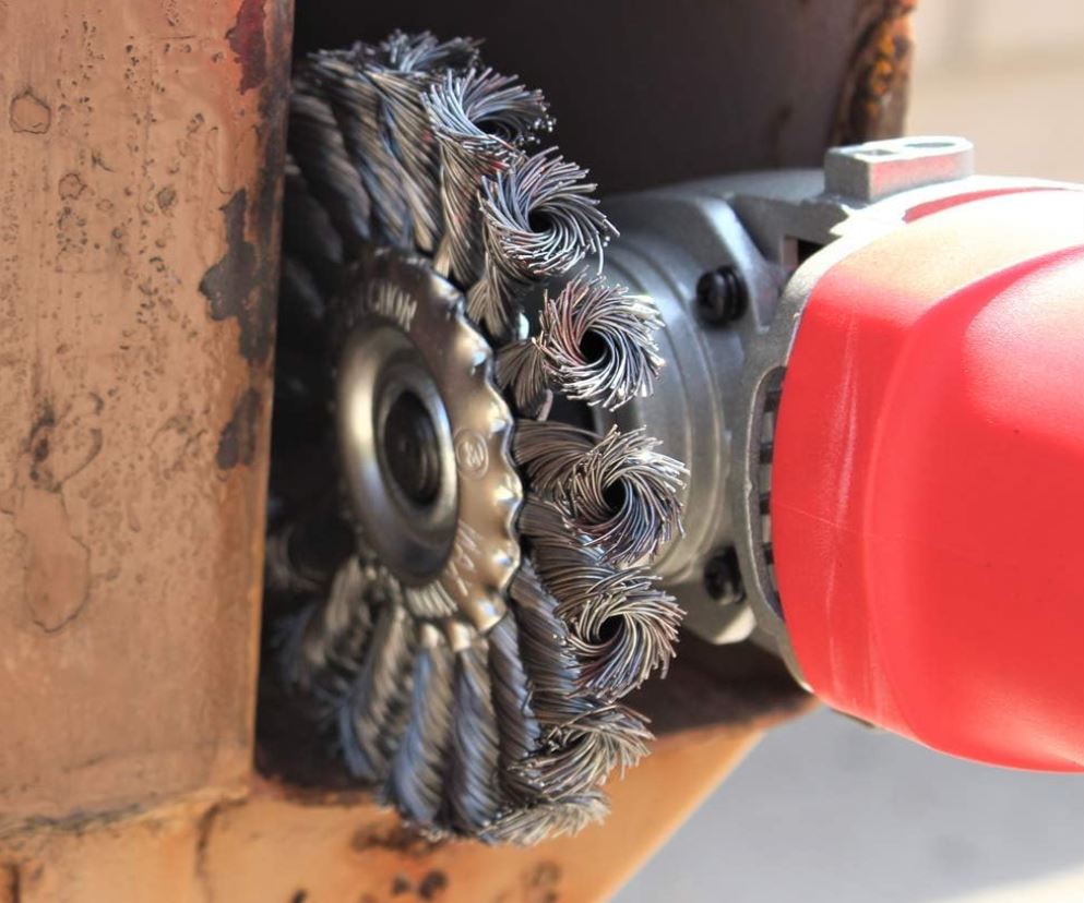 Bánh cước xoắn Osborn Eco được lắp ráp dễ dàng trên máy mài góc (Angle grinder) và được dùng rộng rãi trong các nhà máy thép tiền chế, xưởng đóng tàu, công trình cầu cảng, dầu khí…
